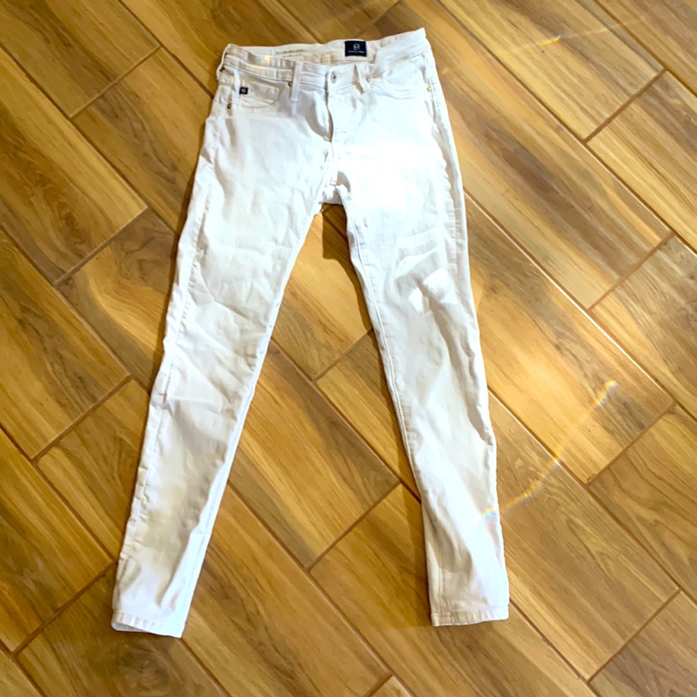 It's white jeans